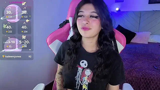 larah_uwu webcam