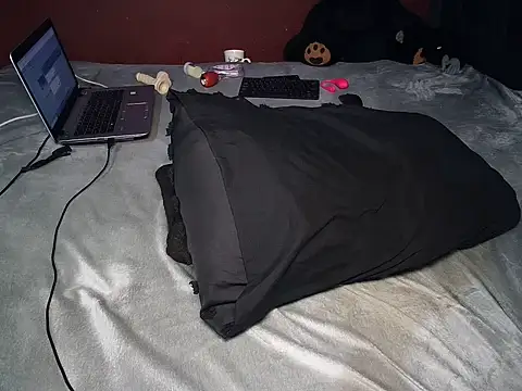 Heaven_sent77 webcam