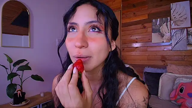 amber_curly webcam
