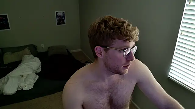 BlueEyedTallGuy94 webcam