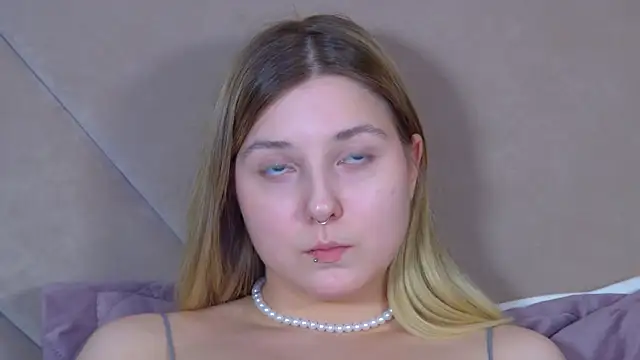 TinnaBurton webcam