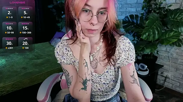 Alice_Nyx webcam