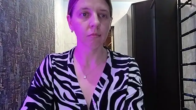 EsmaPons webcam