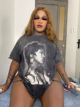 ladyboyxxl webcam