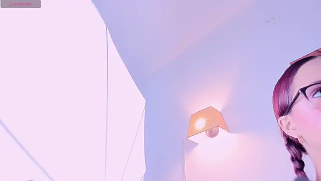 nyx_velvet webcam