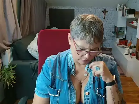NewHellen4you webcam