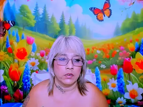 indianroxy webcam