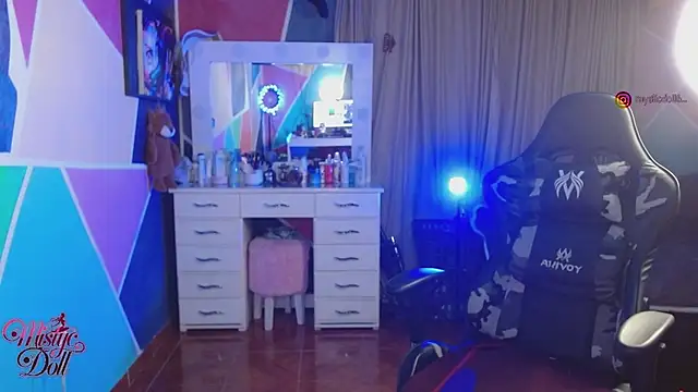 Mysticdooll69 webcam