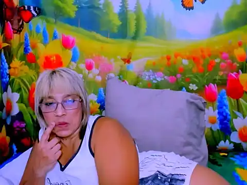 indianroxy webcam