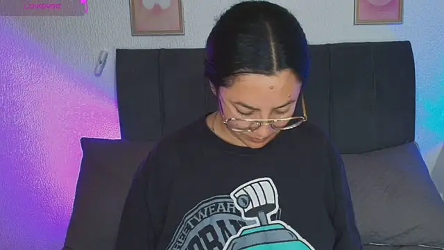 samm_curvy webcam