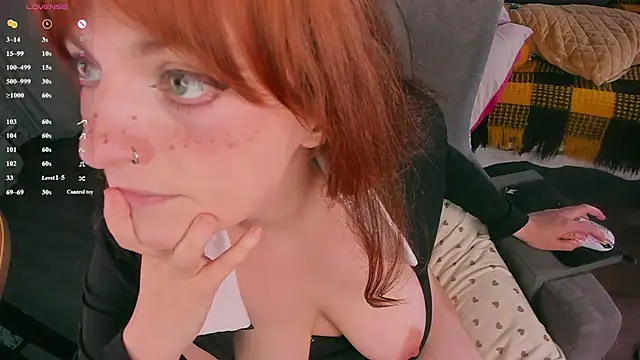 Alice_CutePerv webcam