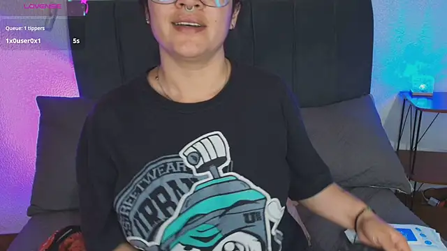 samm_curvy webcam