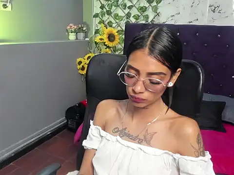 KarlaSlutSkinny__ webcam