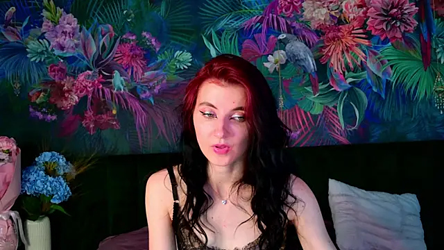 NicoleLuxe webcam