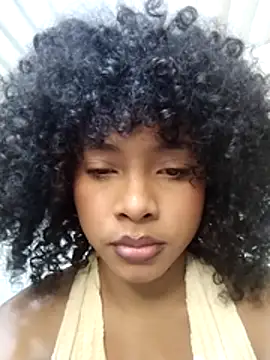 Larita_curly webcam