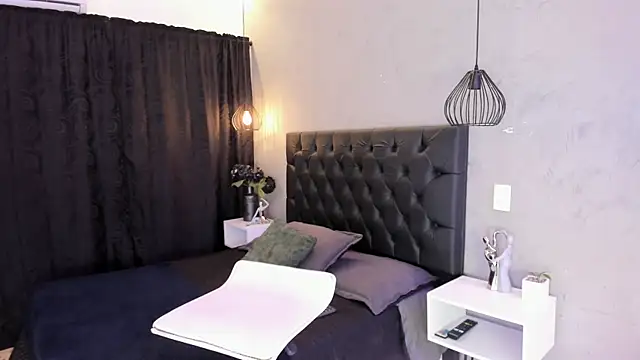 zam_noir webcam