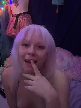 LilyMintyx webcam