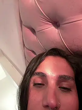 Bella__Wood Live Web Cam Show