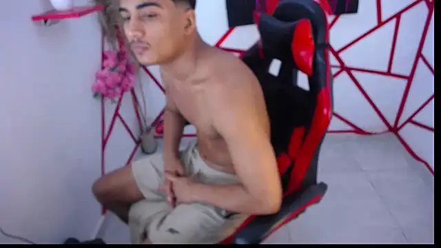 oliver-parker Live Web Cam Show