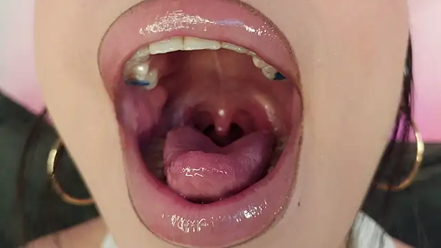 mia_roux1 webcam