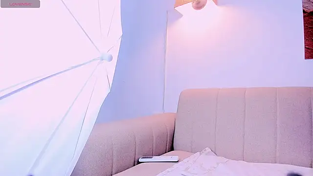 nyx_velvet webcam