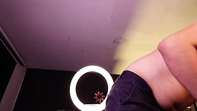 LiamDeep webcam