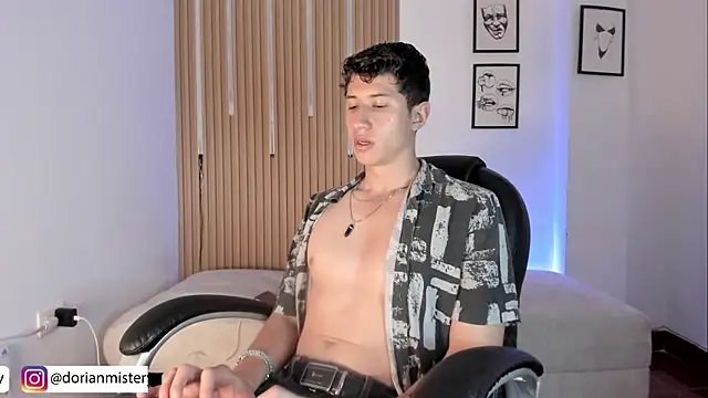 Dorianmistery2322_ webcam
