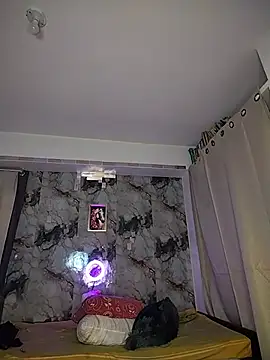 SaharQamar webcam