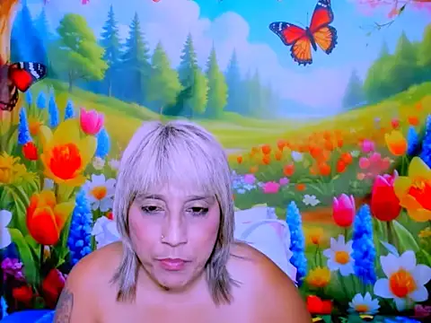 indianroxy webcam