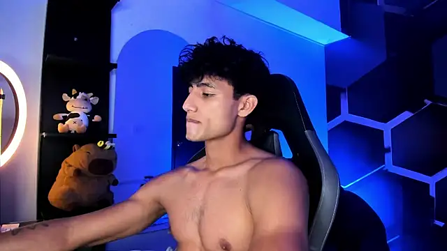 MaxiimoRomano_ live sex cam