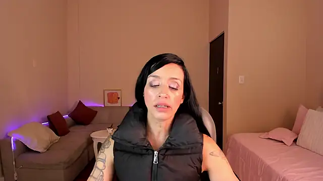 Kristen_Garner webcam