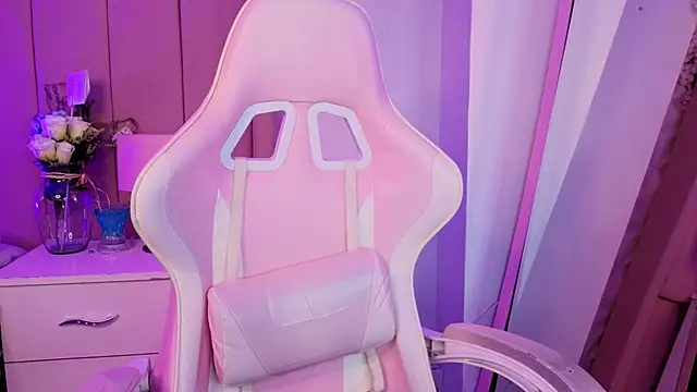 MollyBigBoobs12 webcam