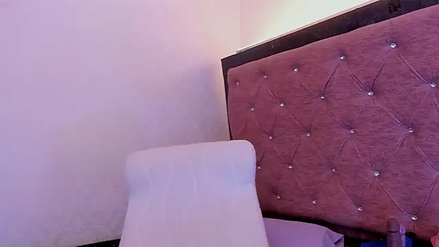 JulianaCarter webcam