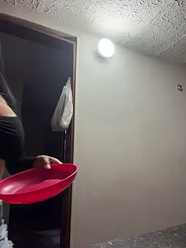 Elara_Luxe webcam