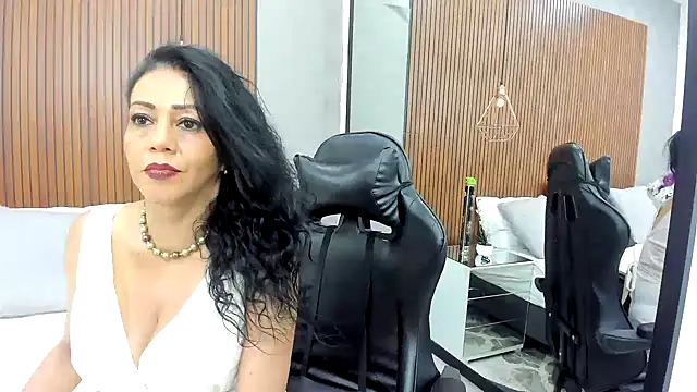 Velvet_Luxx webcam