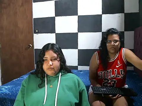 Valery-Khloe webcam