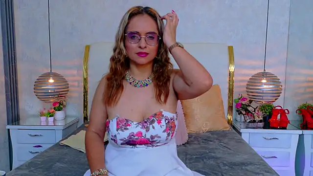 MarilynVega1 webcam