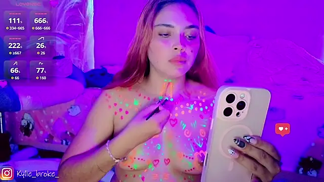 Kylie_brokee webcam