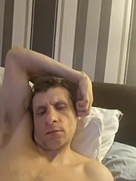BigDmasked webcam