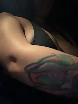 emilyjohanson Live Web Cam Show