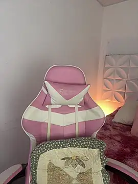 Ivonny_Goldie webcam