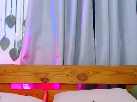LilyRose_76 webcam