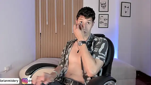 Dorianmistery2322_ webcam