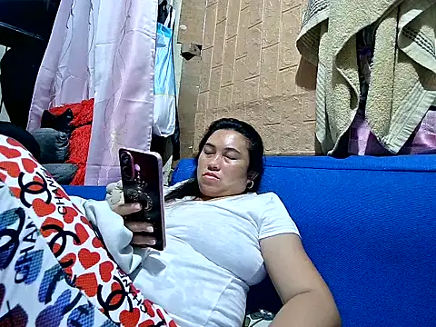 Lonely_Heart webcam