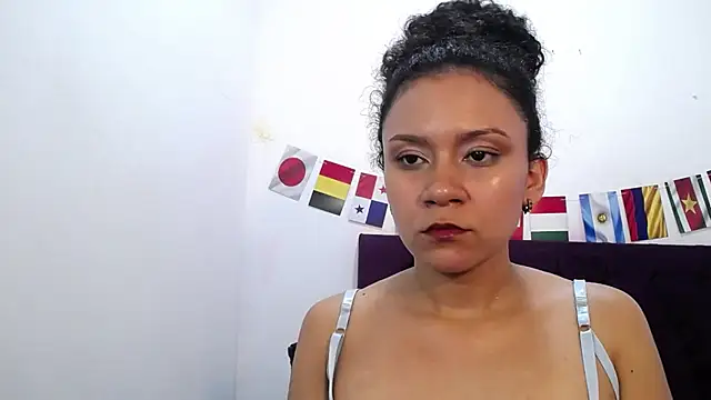 Little18Doll live cam on StripChat
