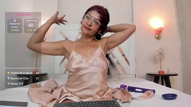 Sky_Collins_ webcam