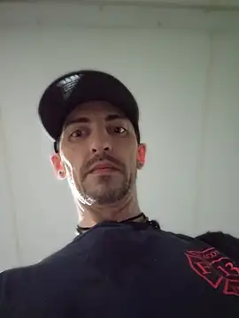 Bi_curious86 webcam