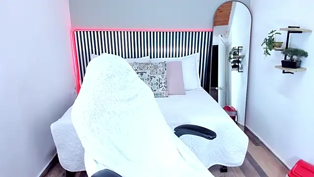 Stacey_white_ webcam