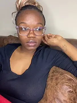 YummyMelanin117 webcam