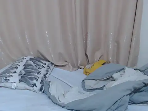 VexxieXO webcam
